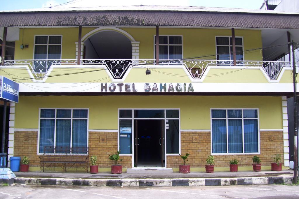 Hotel Bahagia 판칼란분 외부 사진